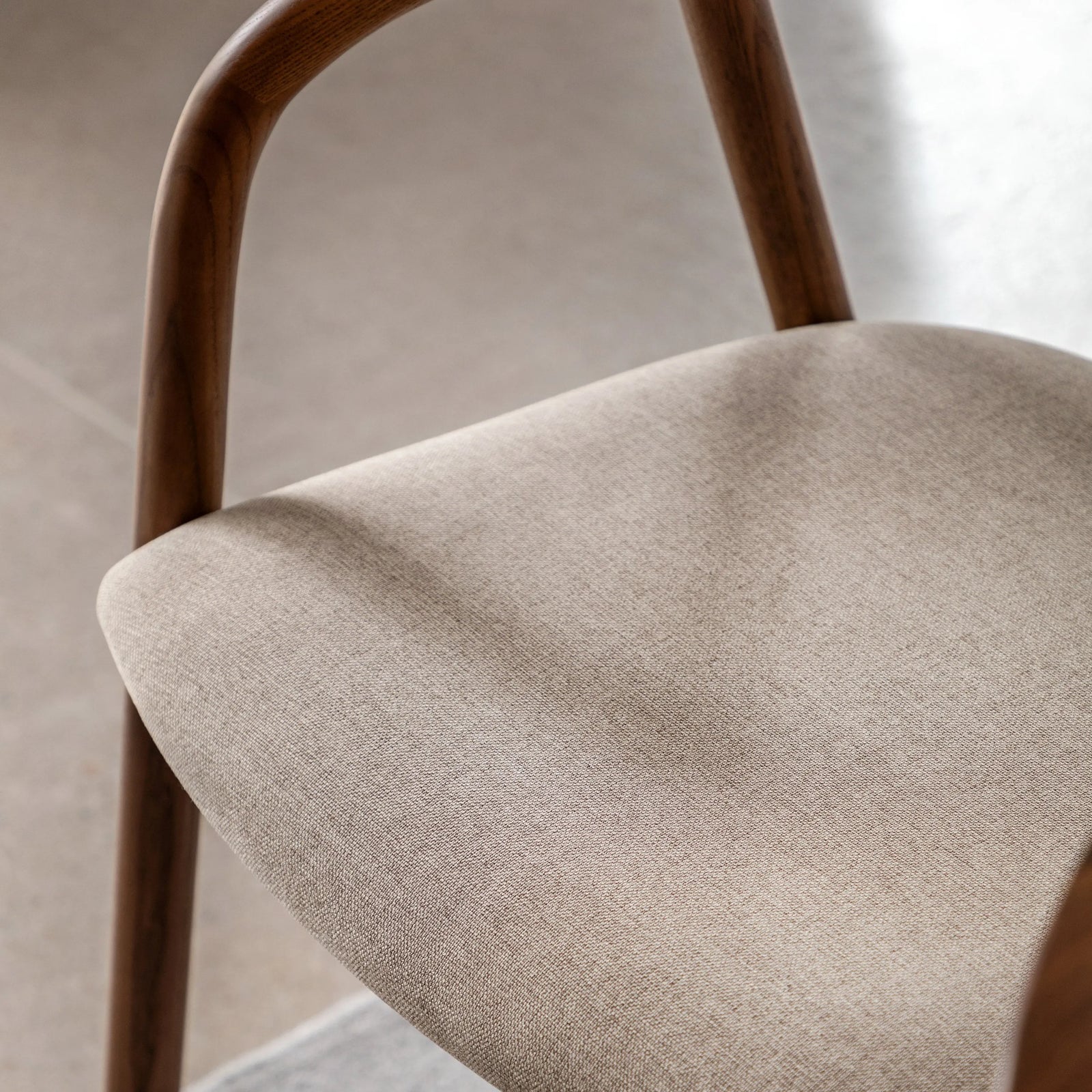 Chaise de Salle à Manger Madrid Lot de 2 Chaises Revêtues de Tissu Patinées Noyer - 3