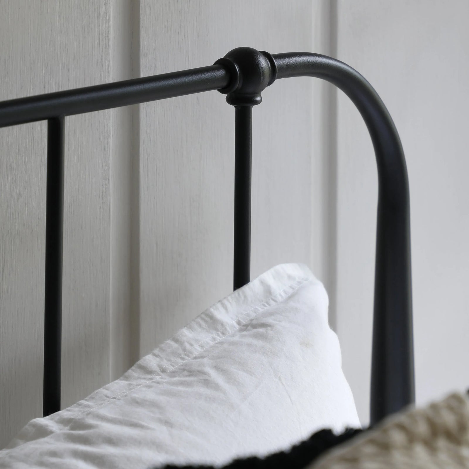 Lit king size Loughton en noir - 3