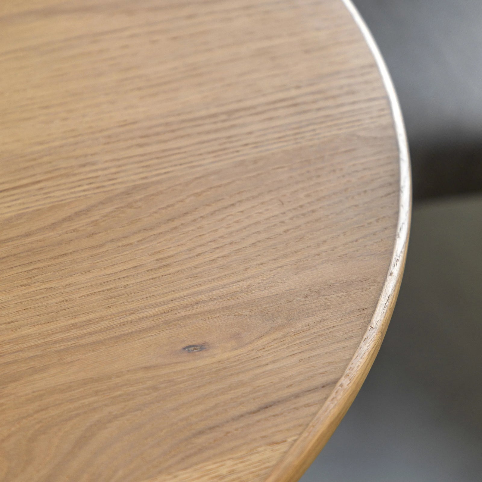 Table à Manger Korsa – Design Moderne et Base Sculpturale en Bois Naturel - 3
