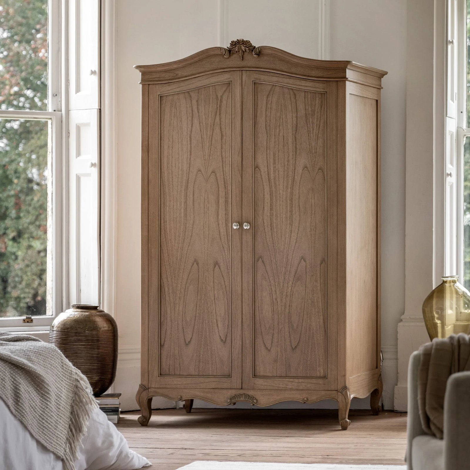 Armoire Chic à 2 Portes d'Aspect Vieilli