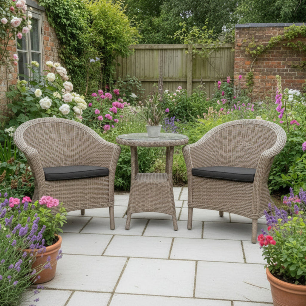 Chaise et table d'extérieur 4 saisons Chester Penida en tressage pur