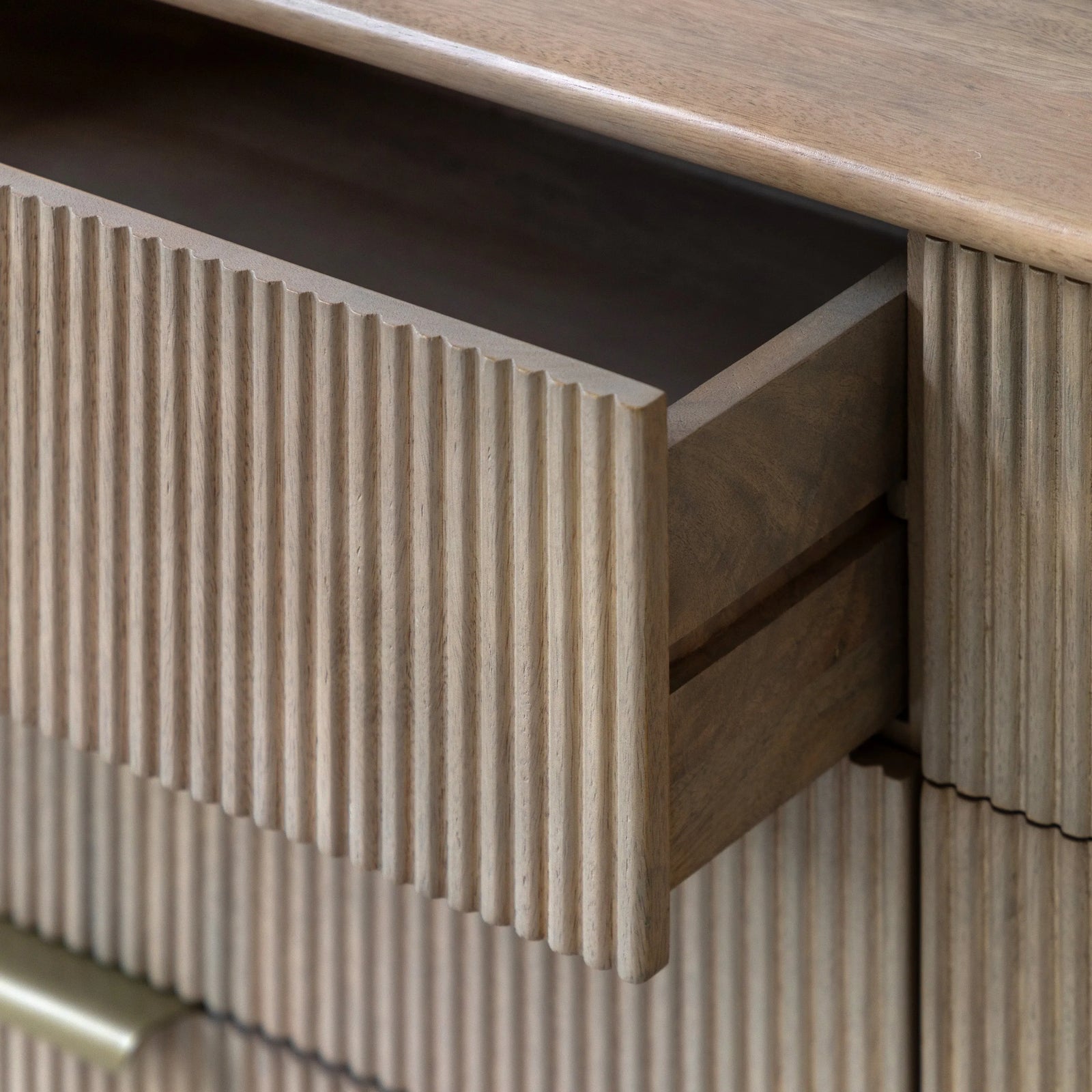 Colonna 6 Drawer Chest - 3