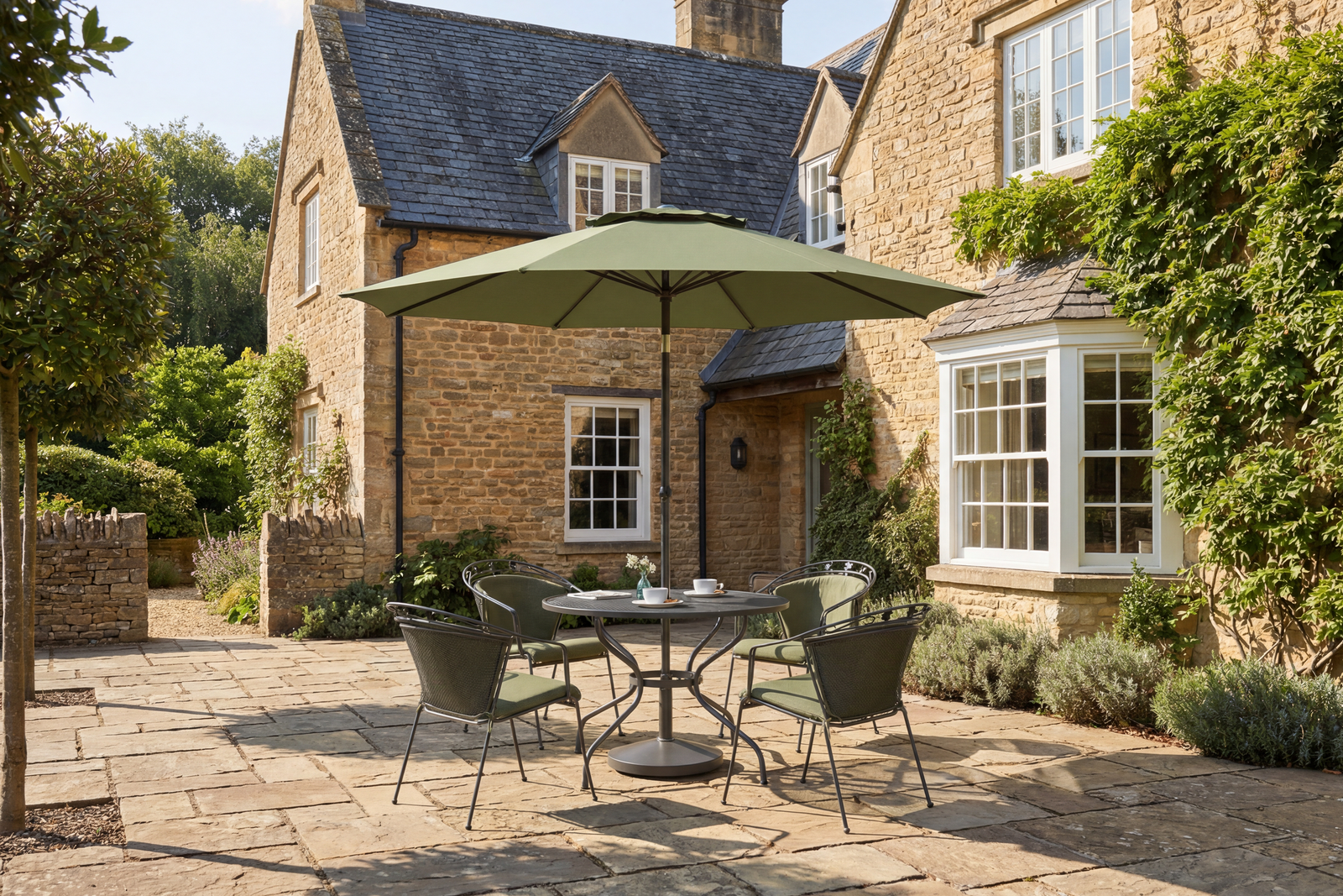 Set de Jardin Royal Élégance 4 Places avec Table Ronde et Chaises Empilables - 3
