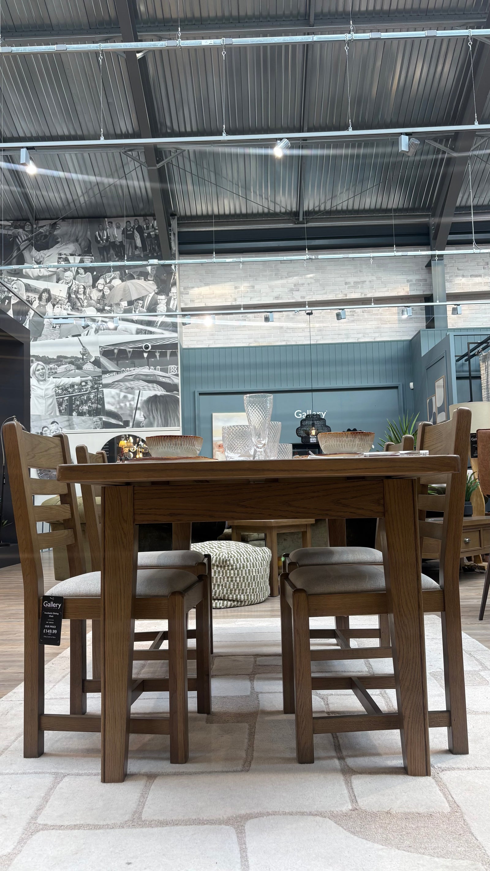 Hardwick Extending Dining Table - 3