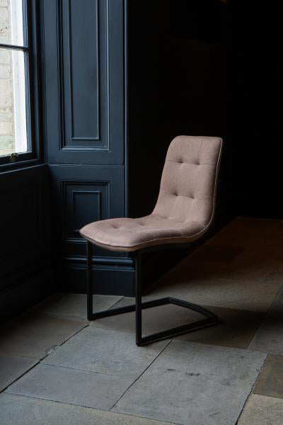 2 chaises de repas Hampton en tissu fauve - 3
