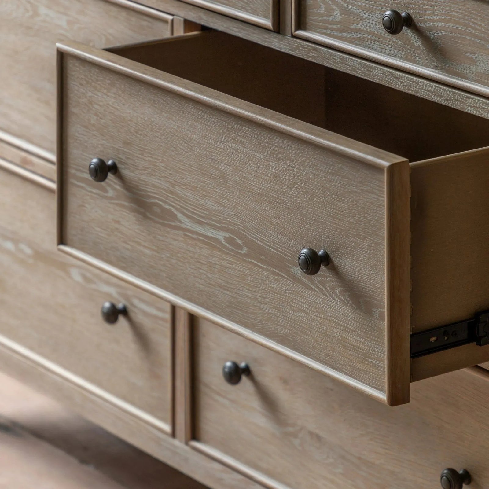 Chiffonier Artisan à 7 Tiroirs - 2