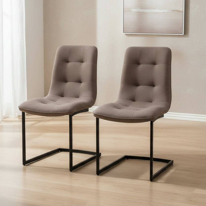 2 chaises de repas Hampton en tissu fauve