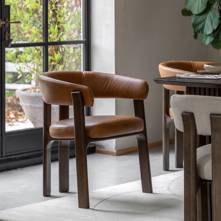Chaise de repas Onda en cuir marron