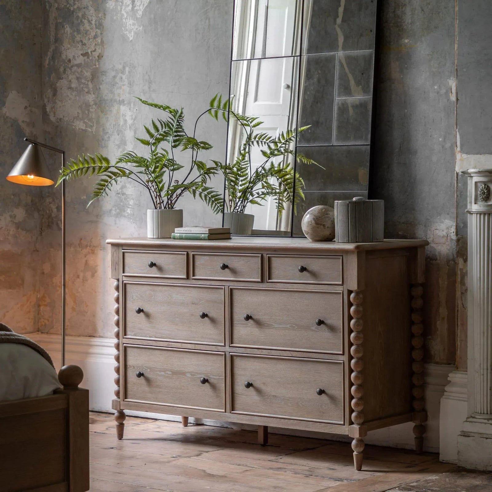 Chiffonier Artisan à 7 Tiroirs