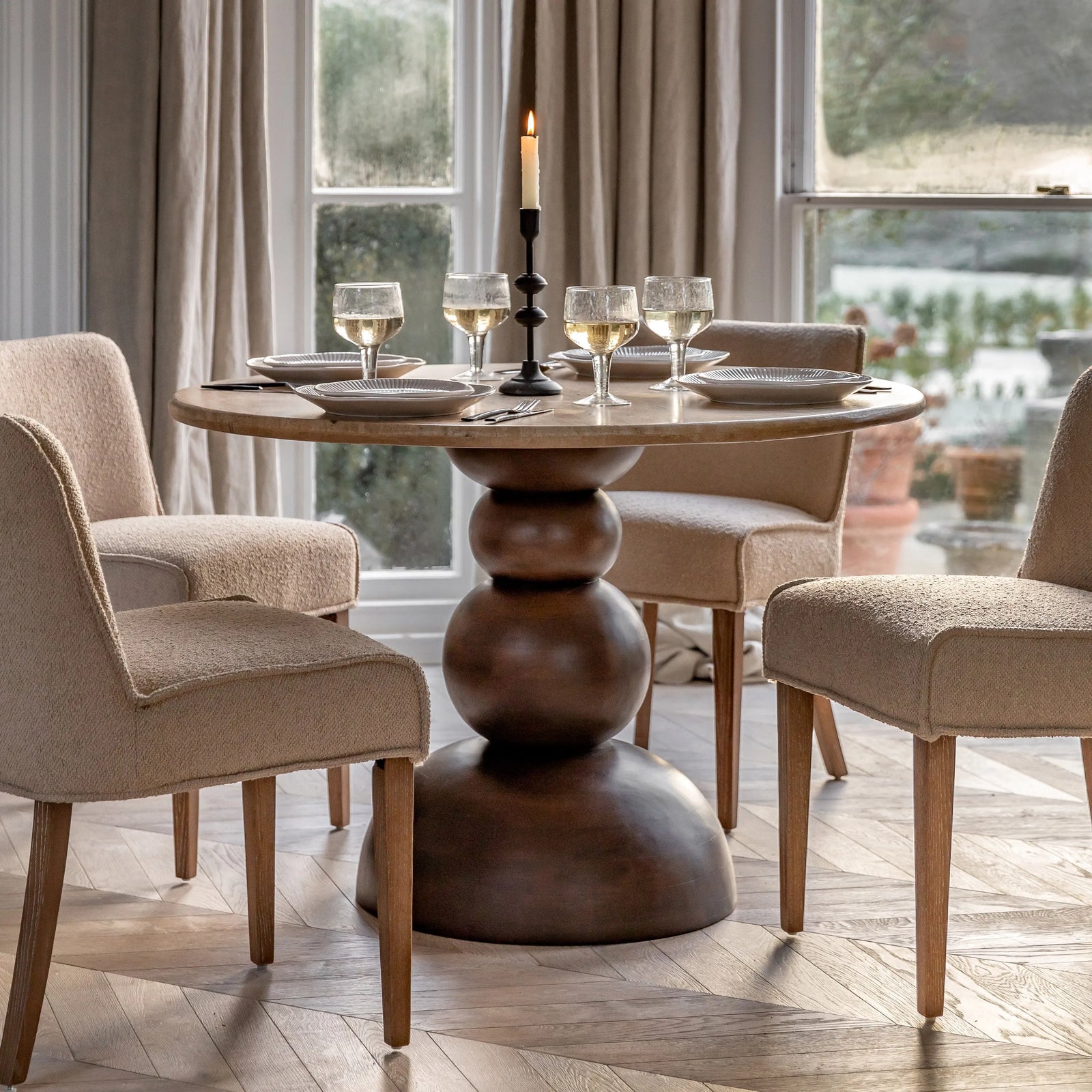 Sculpt Round Dining Table